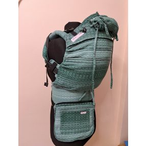 LovelyFern kendőből készült Maraya csatos hordozó