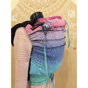 AuroraCube kendőből készült Maraya csatos hordozó