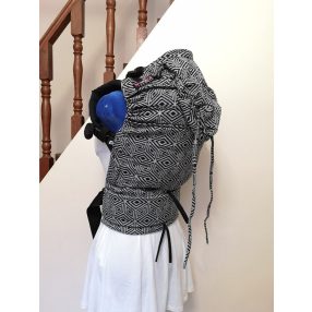 BlackCube kendőből készült Maraya csatos hordozó