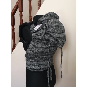 CarbonHarmony kendőből készült Maraya csatos hordozó