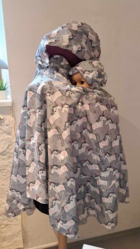 Kismama és hordozós esőponcsó - unikornis