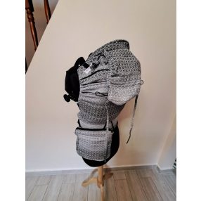 Lovely Fog kendőből készült Maraya csatos hordozó