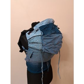   Tencel Atmosphere Cube kendőből készült Maraya csatos hordozó